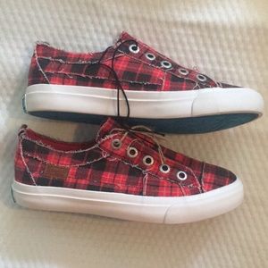NWT Red Flannel Blowfish sneakers. So cute!!!